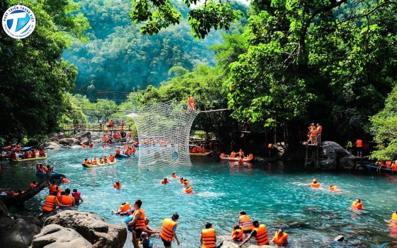 Ghềnh Moọc và Ghềnh Chụm